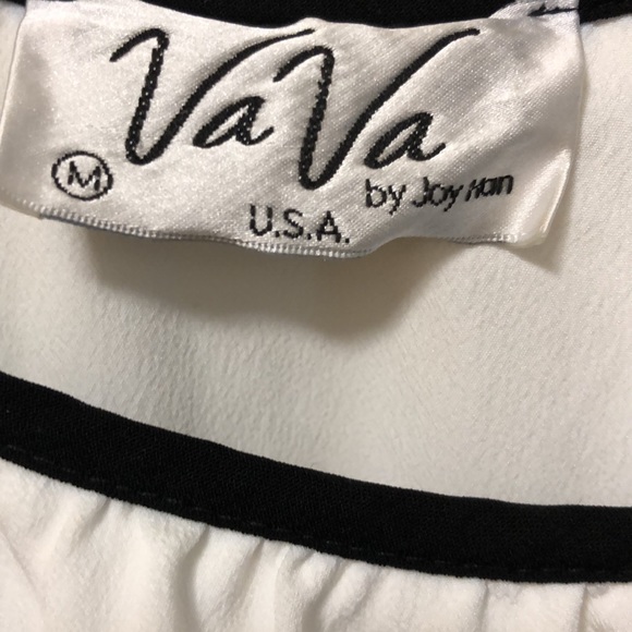 VaVa By Joy Han Black & White Cold Shoulder Romper Size Medium EUC - Picture 5 of 15